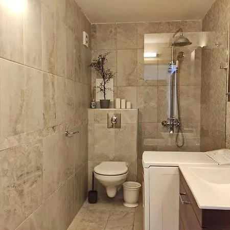 Cozy With Mountain View & Parking Appartement Sofia
