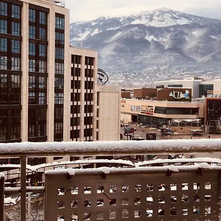 Cozy With Mountain View & Parking * Sófia