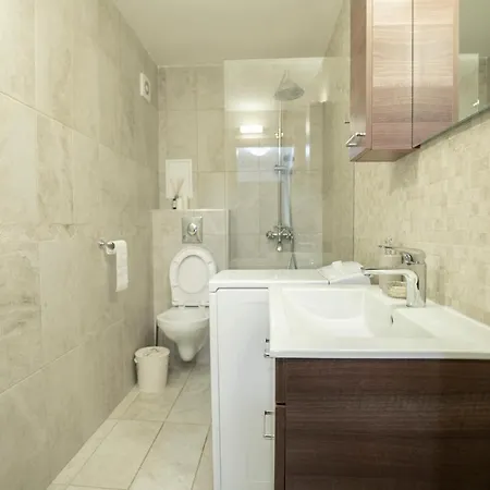 Cozy With Mountain View & Parking * Sófia