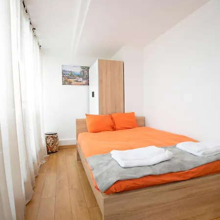 Cozy With Mountain View & Parking Apartmán Sofie